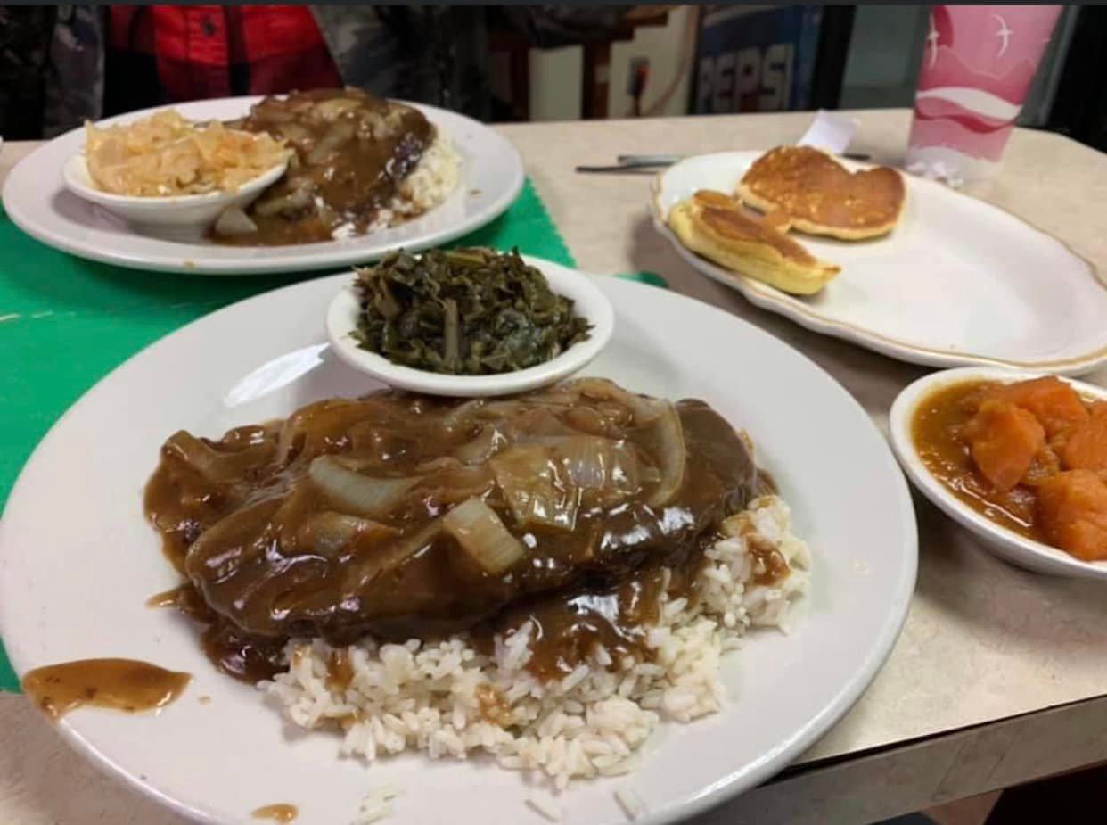 Multiple places of well-cooked soul food